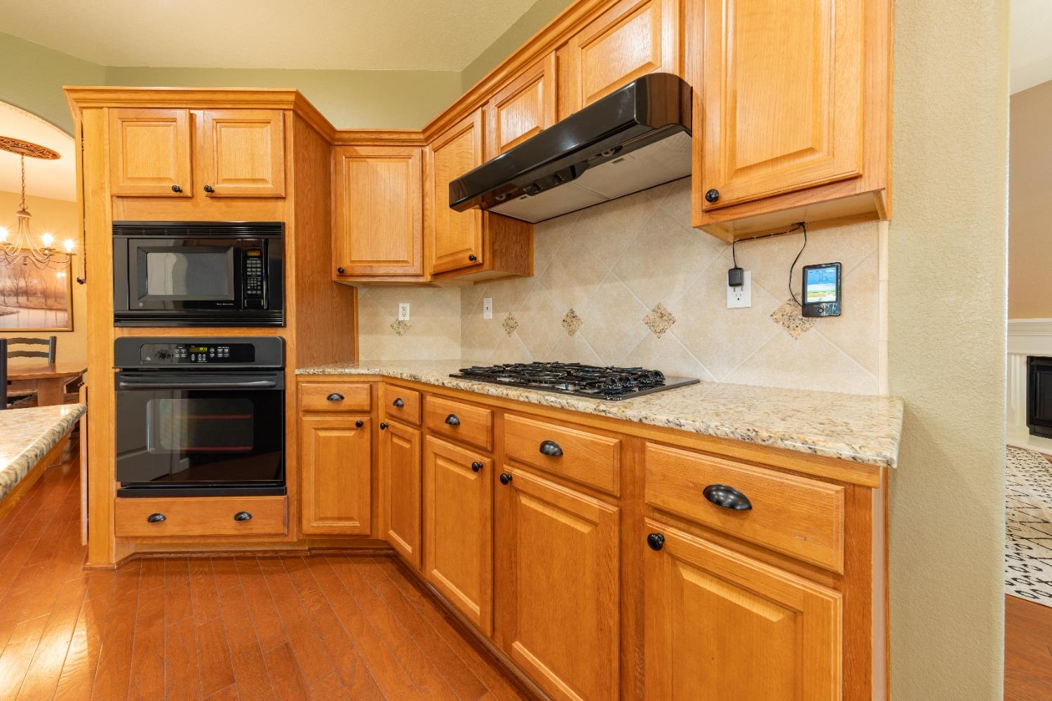 1029 Freedom Drive Lemoore, CA 93245 - Photo 13 of 44