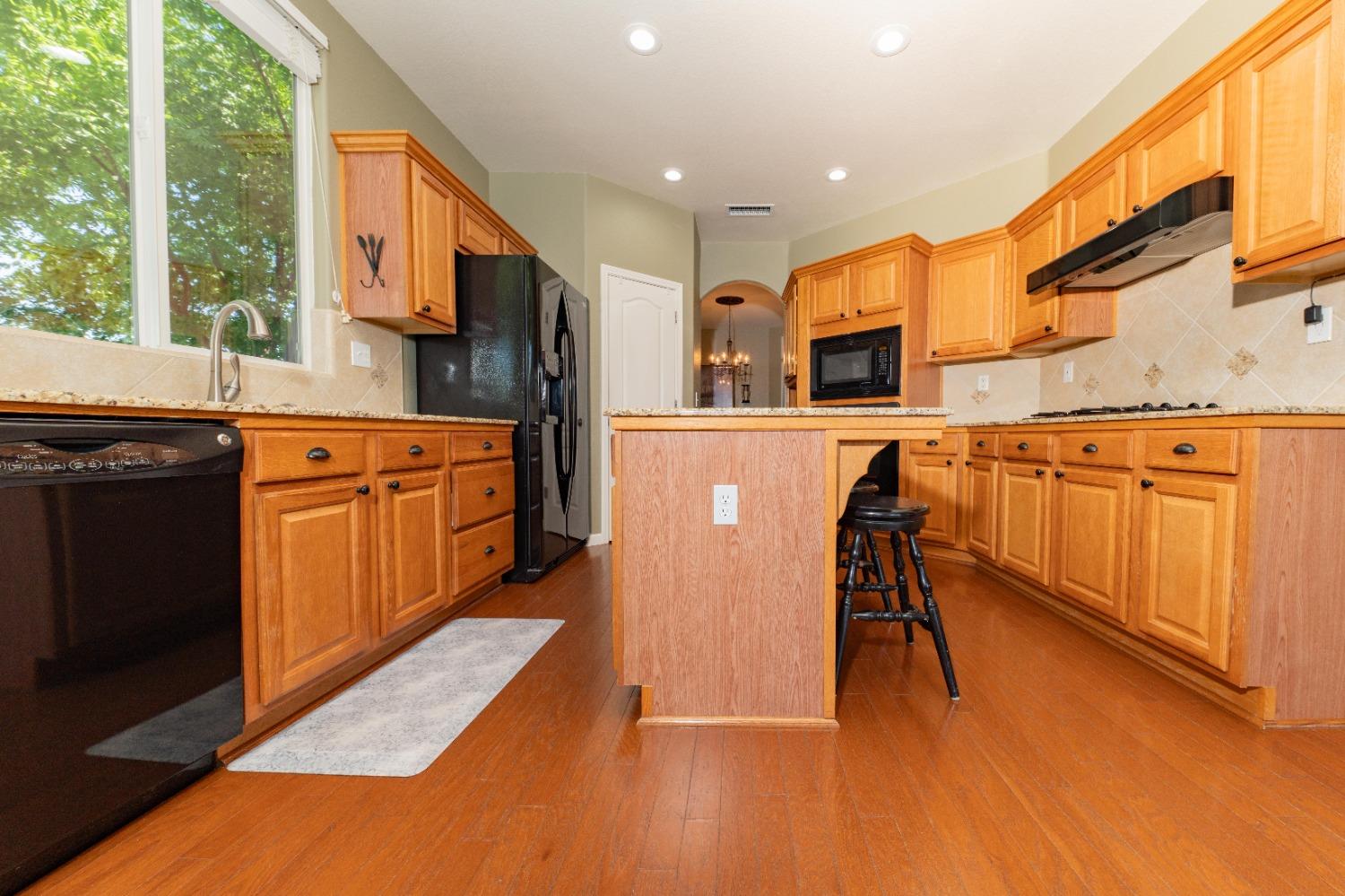 1029 Freedom Drive Lemoore, CA 93245 - Photo 14 of 44