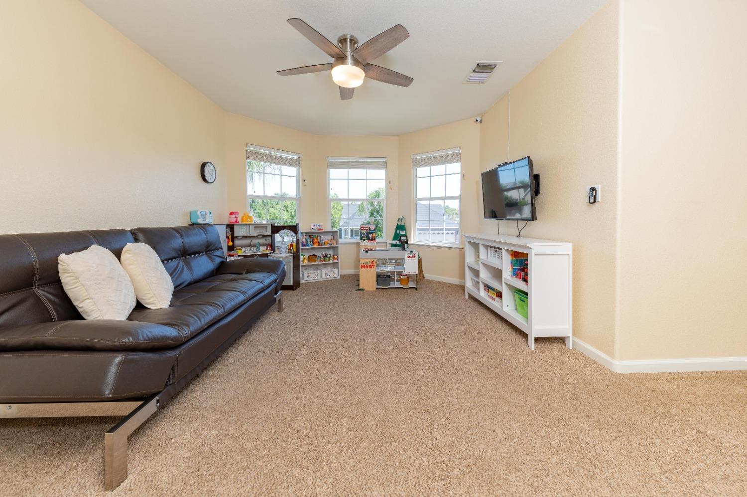 1029 Freedom Drive Lemoore, CA 93245 - Photo 20 of 44