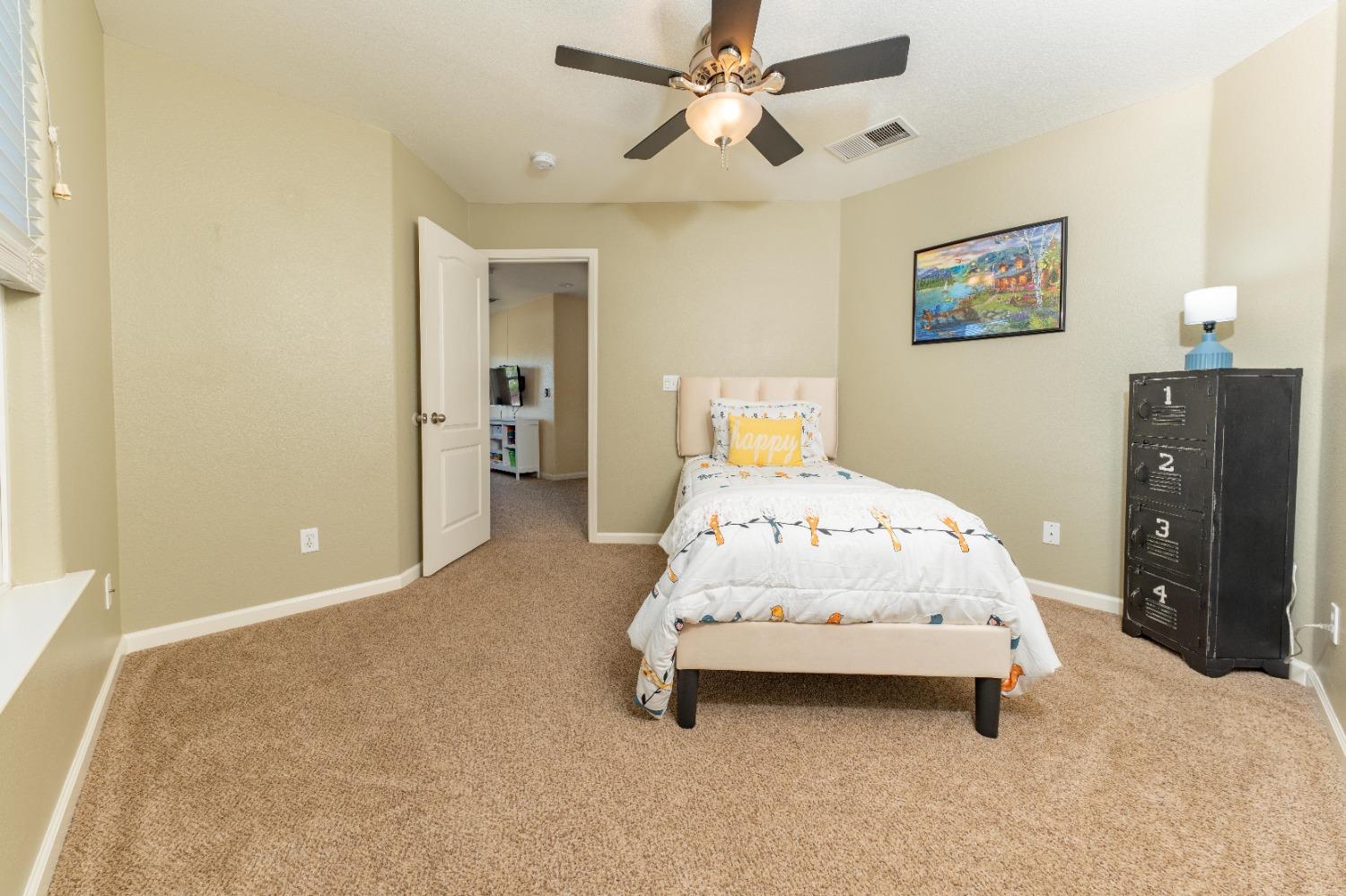 1029 Freedom Drive Lemoore, CA 93245 - Photo 27 of 44