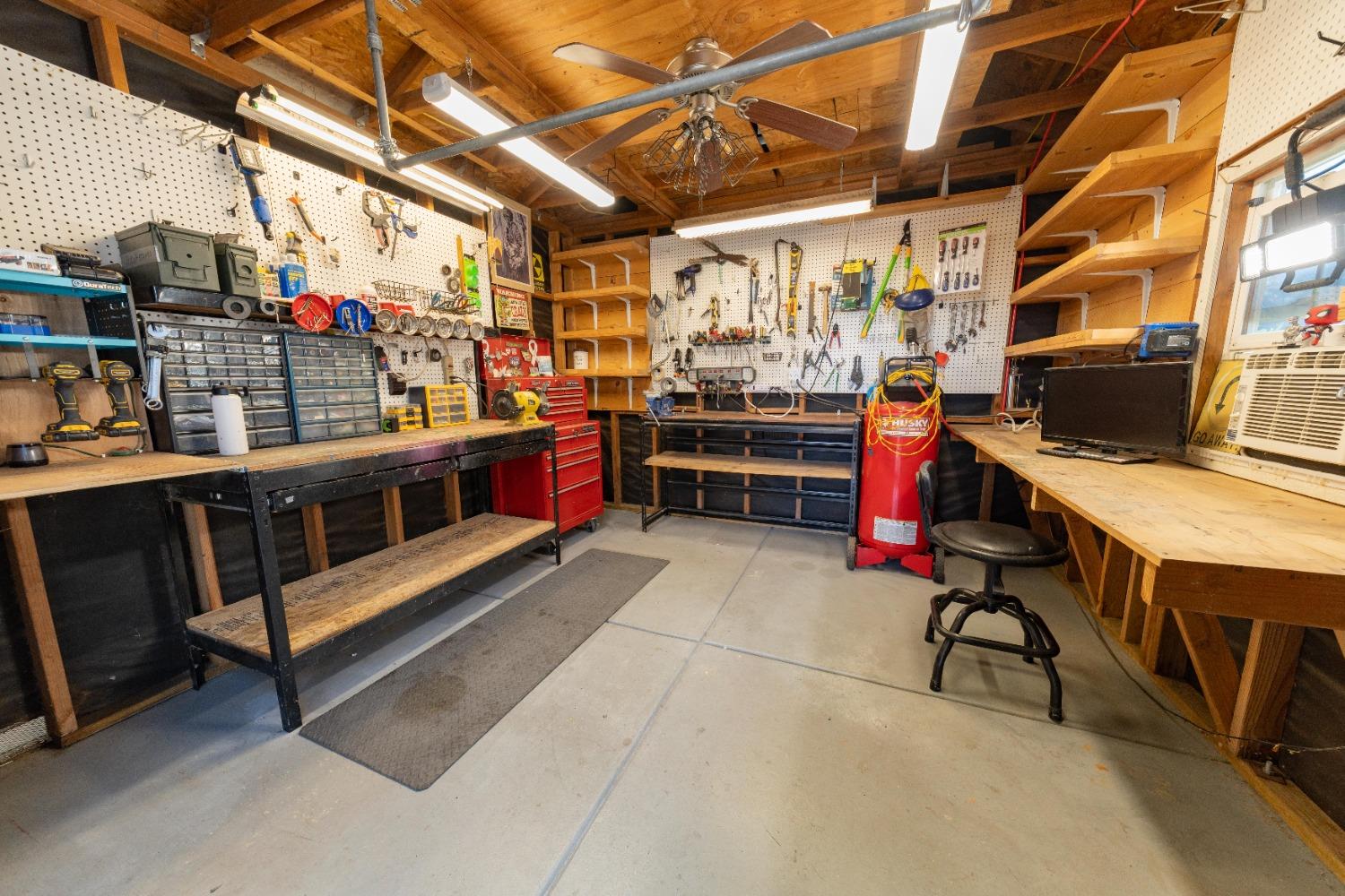 1029 Freedom Drive Lemoore, CA 93245 - Photo 43 of 44