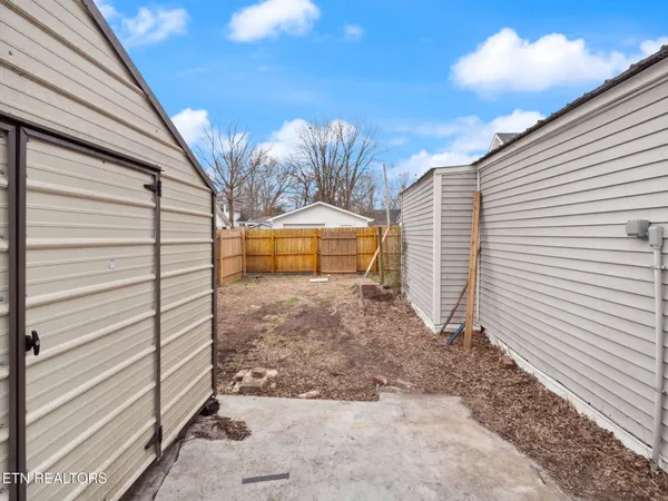 $180,000 | 317 Aden Street, Paris, TN 38242