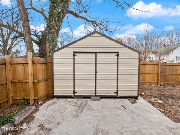 $180,000 | 317 Aden Street, Paris, TN 38242