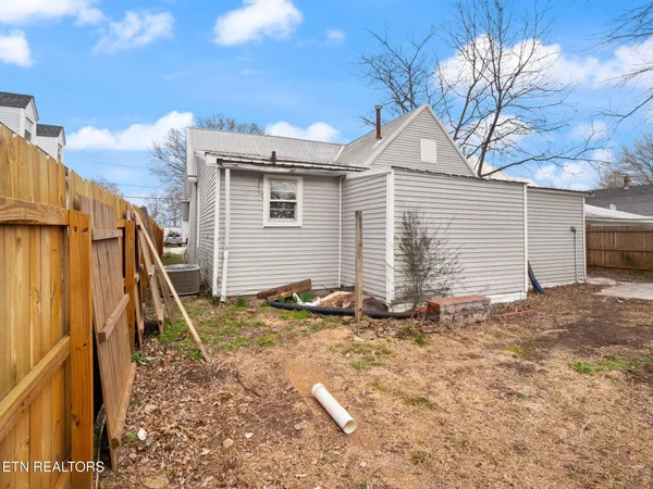 $180,000 | 317 Aden Street, Paris, TN 38242
