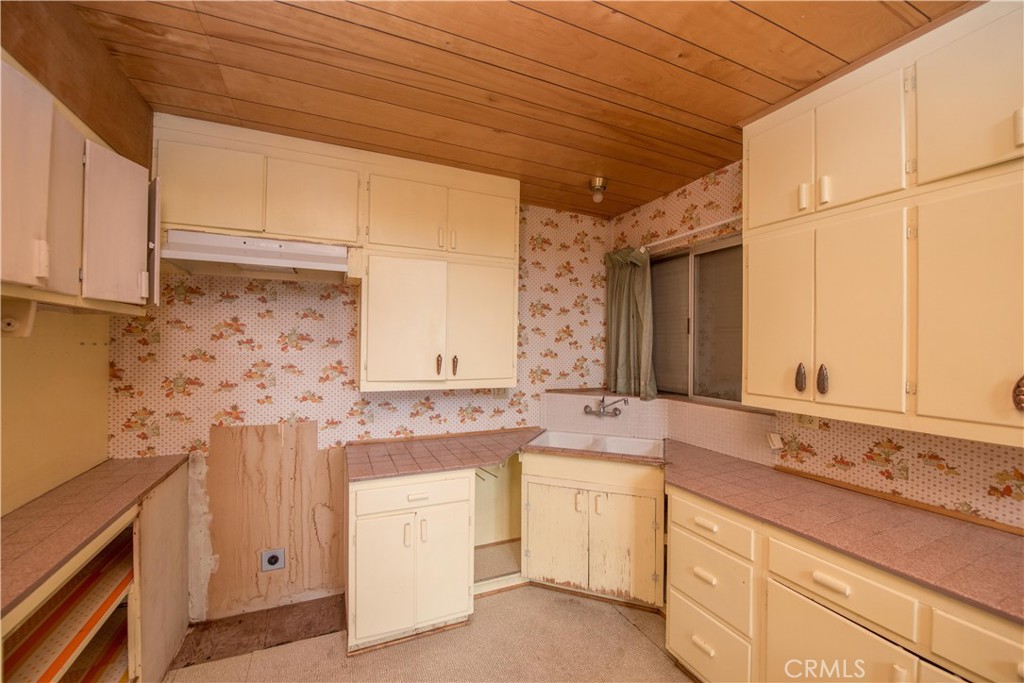 24 Fredalba Road Running Springs, CA 92382 - Photo 20 of 34 Gallery Image 20