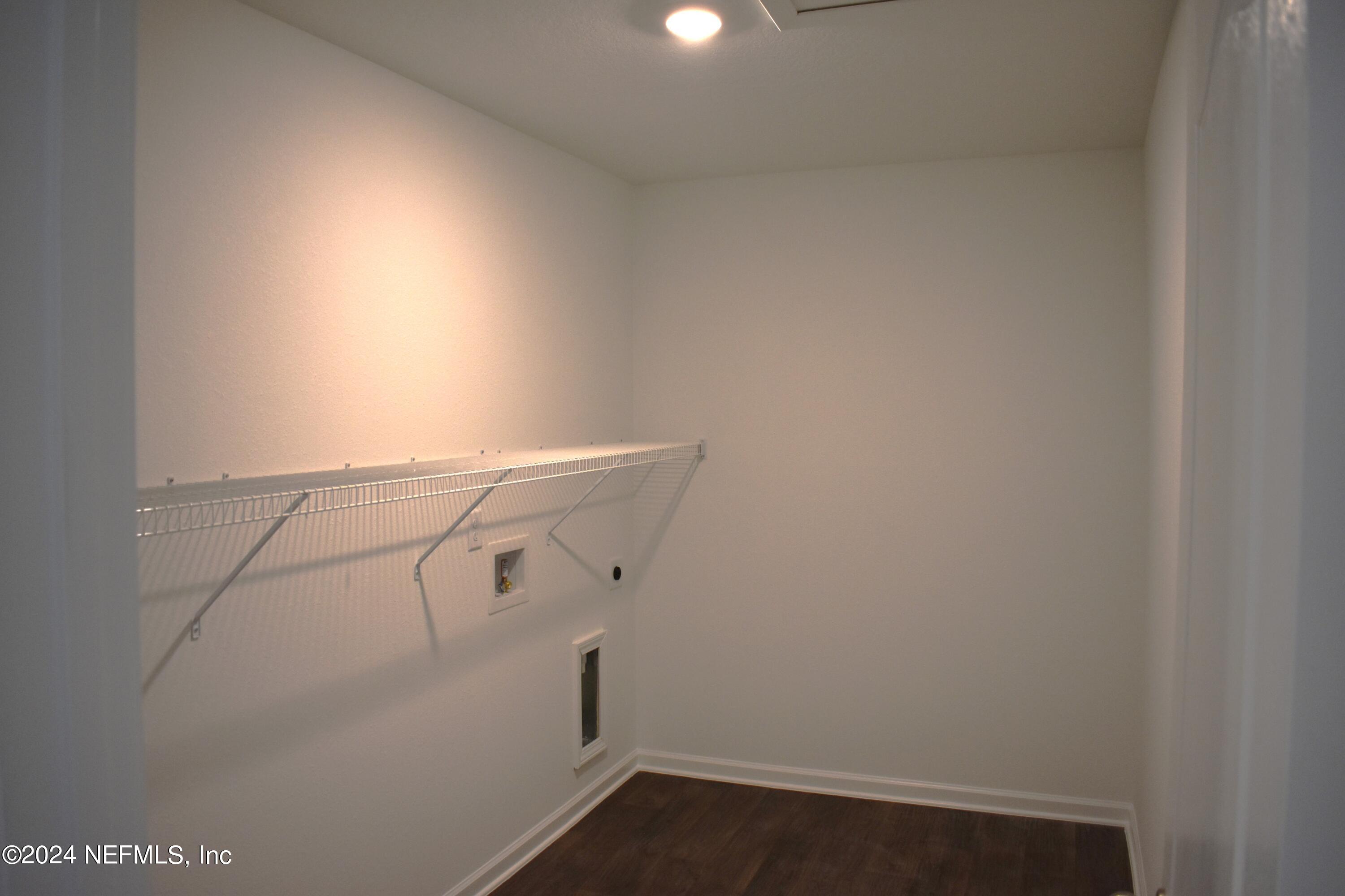 12732 European Beech Road Jacksonville, FL 32218 - Photo 20 of 28 P ARB 17 Laundry room
