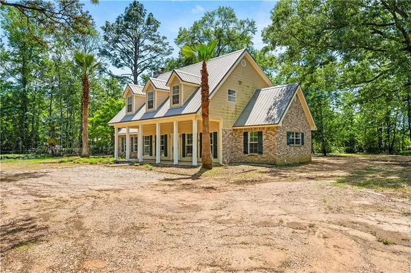 $349,000 | 9 Hill Drive, Forest Hill, LA 71430