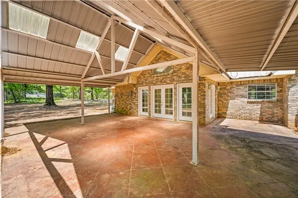 $349,000 | 9 Hill Drive, Forest Hill, LA 71430