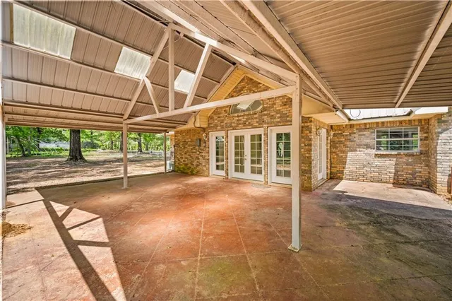 $354,000 | 9 Hill Drive, Forest Hill, LA 71430