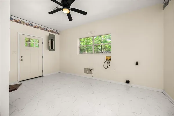 $349,000 | 9 Hill Drive, Forest Hill, LA 71430