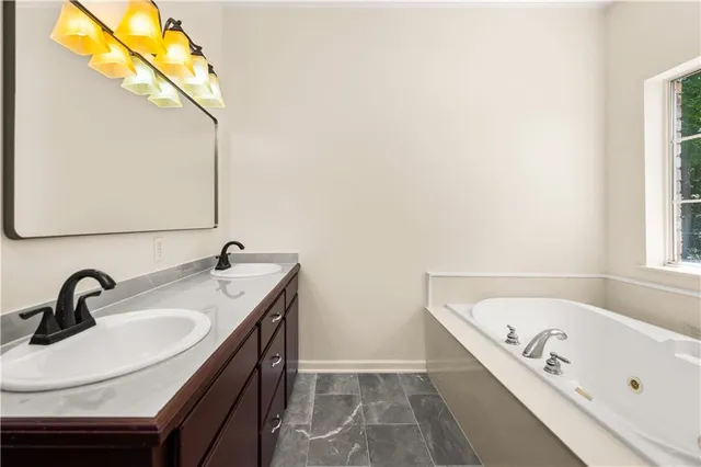 $354,000 | 9 Hill Drive, Forest Hill, LA 71430