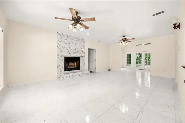 $354,000 | 9 Hill Drive, Forest Hill, LA 71430