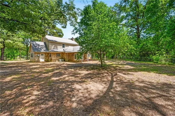 $349,000 | 9 Hill Drive, Forest Hill, LA 71430