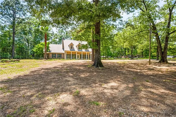 $349,000 | 9 Hill Drive, Forest Hill, LA 71430