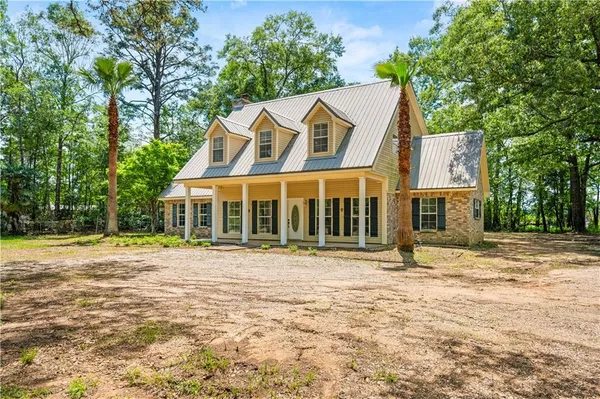 $349,000 | 9 Hill Drive, Forest Hill, LA 71430