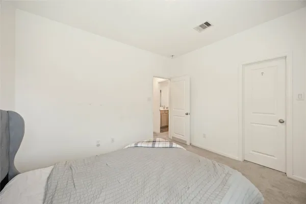 $3,000 | 4238 Redford Valley Road, Rosharon, TX 77583