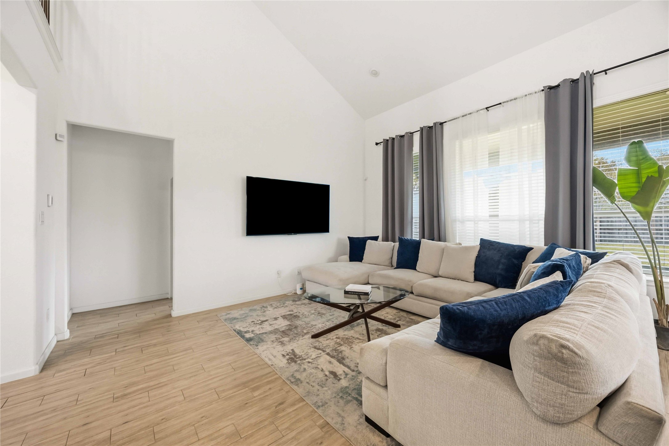 4238 Redford Valley Road Rosharon, TX 77583 - Photo 4 of 30