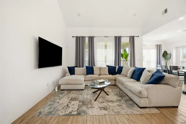 $3,000 | 4238 Redford Valley Road, Rosharon, TX 77583