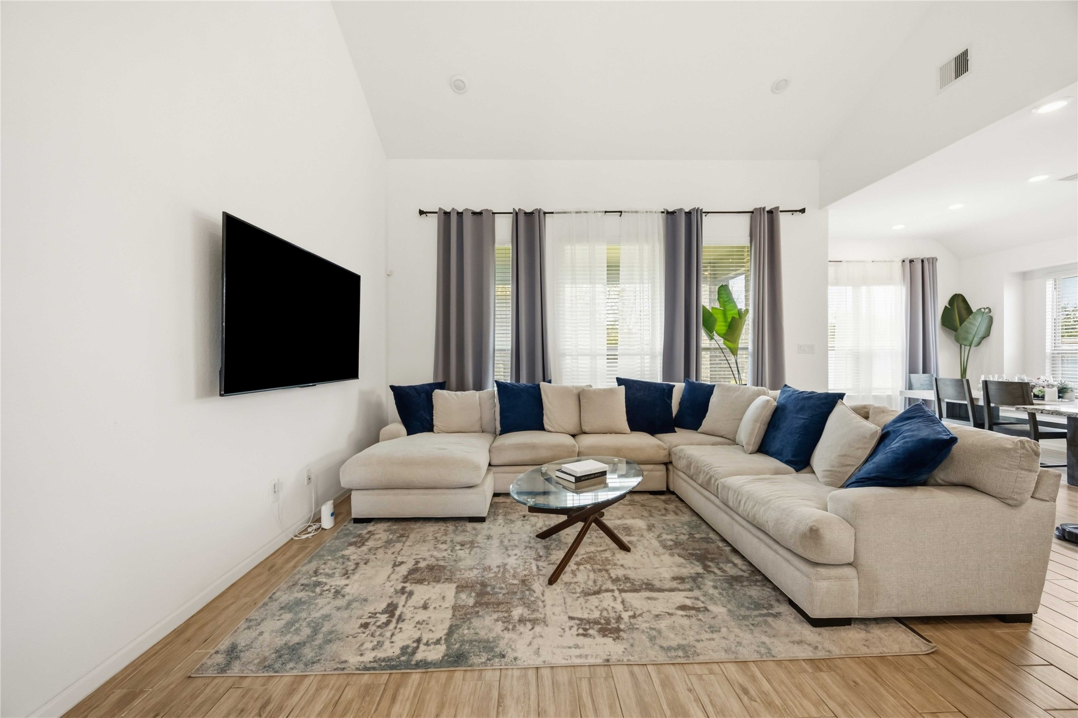 4238 Redford Valley Road Rosharon, TX 77583 - Photo 5 of 30