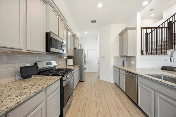 $3,000 | 4238 Redford Valley Road, Rosharon, TX 77583