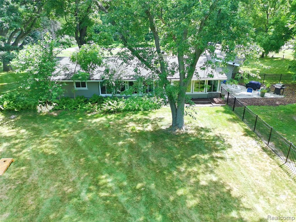 32875 Wing Lake Road Franklin, MI 48025 - Photo 26 of 30 Gallery Image 26
