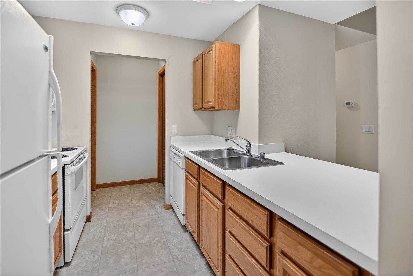494 Cledell Street, Unit 4 Oregon, WI 53575 - Photo 13 of 49