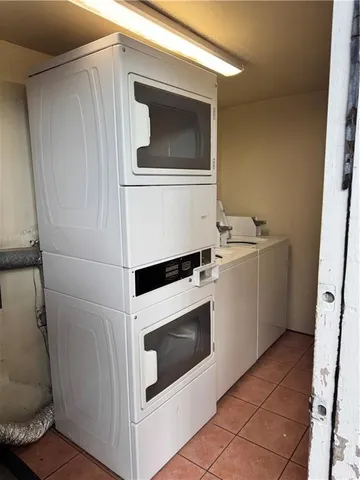 $900 | 3900 Hessmer Avenue, Unit 12, Metairie, LA 70002