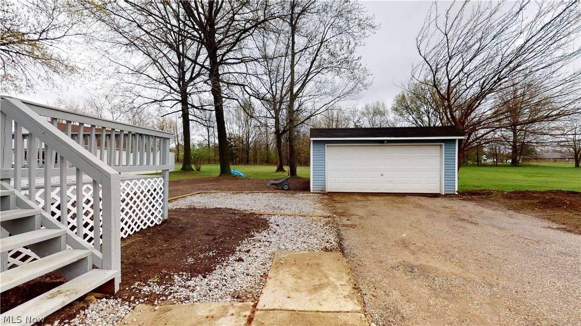 22740 Emery Road Cleveland, OH 44128 - Photo 3 of 15 Gallery Image 3