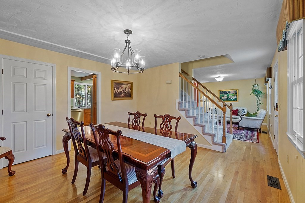 878 Townsend Road Groton, MA 01450 - Photo 15 of 41