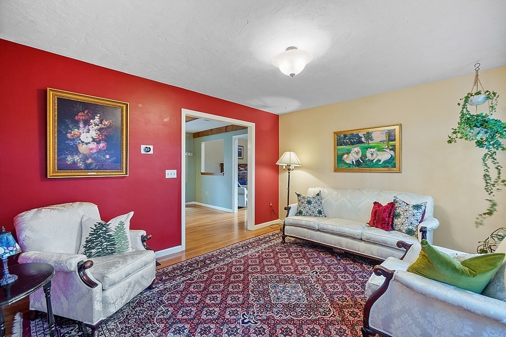 878 Townsend Road Groton, MA 01450 - Photo 18 of 41