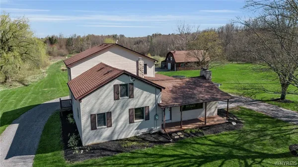 $399,900 | 1889 Church Road, Bennington, NY 14040
