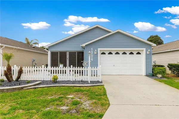 $328,500 | 1004 Davit Place, The Villages, FL 32162
