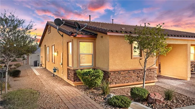 $274,500 | 2722 Chinaberry Hill Street, Laughlin, NV 89029