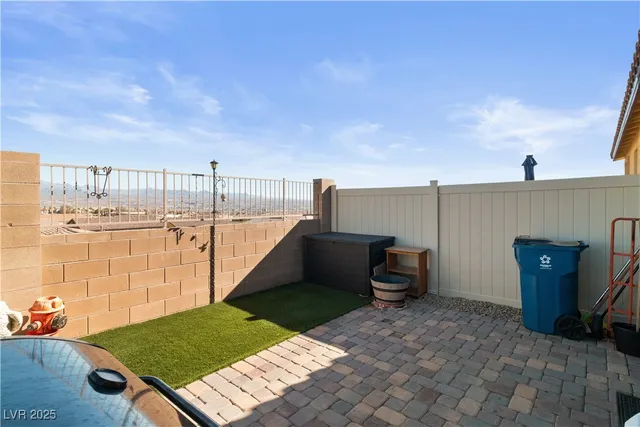 $274,500 | 2722 Chinaberry Hill Street, Laughlin, NV 89029