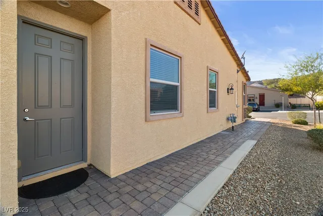 $274,500 | 2722 Chinaberry Hill Street, Laughlin, NV 89029