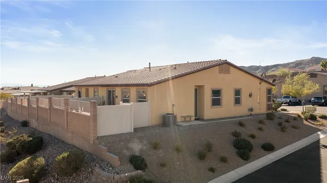 $274,500 | 2722 Chinaberry Hill Street, Laughlin, NV 89029