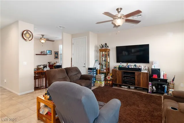 $274,500 | 2722 Chinaberry Hill Street, Laughlin, NV 89029