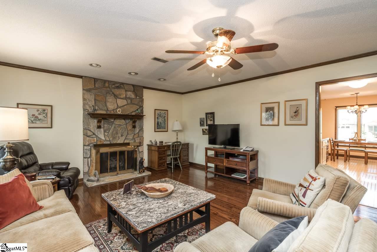153 Tanager Circle Greer, SC 29650 - Photo 6 of 23 Gallery Image 6