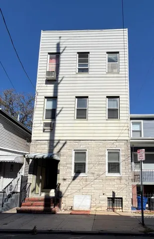 $1,600 | 88 Vroom Street, Unit 1L, Jersey City, NJ 07306