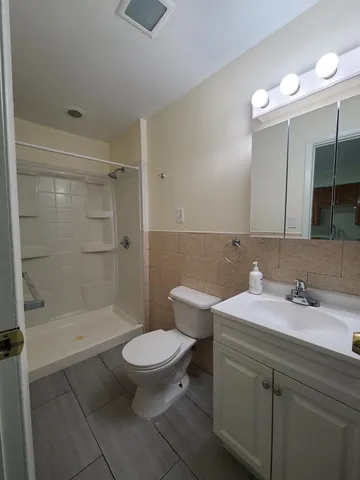 $1,600 | 88 Vroom Street, Unit 1L, Jersey City, NJ 07306