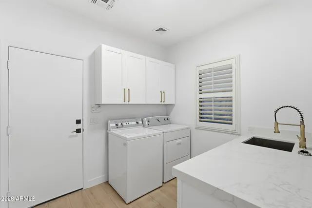 $699,900 | 2935 East Lynx Way, Gilbert, AZ 85298