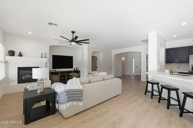 $699,900 | 2935 East Lynx Way, Gilbert, AZ 85298