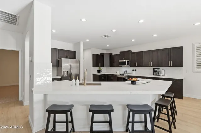 $699,900 | 2935 East Lynx Way, Gilbert, AZ 85298