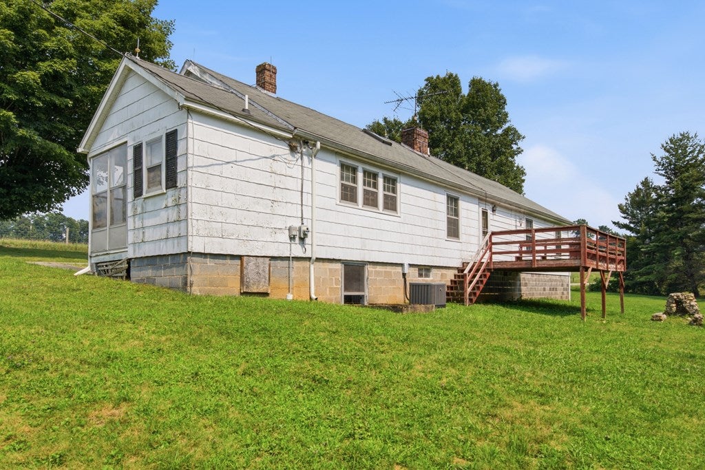 502 Alum Ridge Road Northwest Willis, VA 24380 - Photo 10 of 55 Gallery Image 10