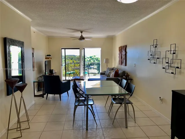 $4,000 | Lavers, Delray Beach, FL 33444