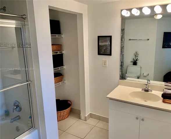 $4,000 | Lavers, Delray Beach, FL 33444