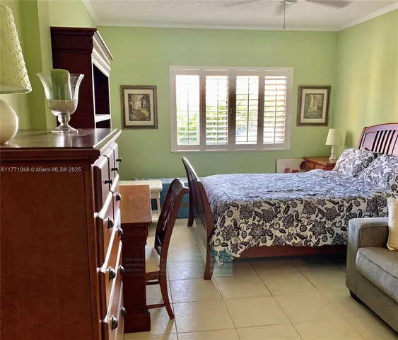 $4,000 | Lavers, Delray Beach, FL 33444