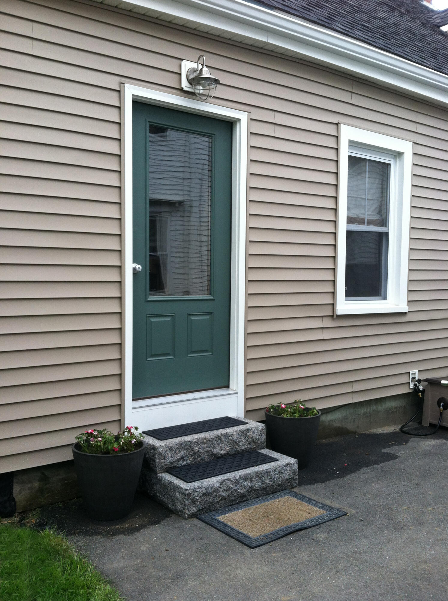 15 Wadsworth Street Thomaston, ME 04861 - Photo 3 of 66 Side Entry Into Mudroom Area