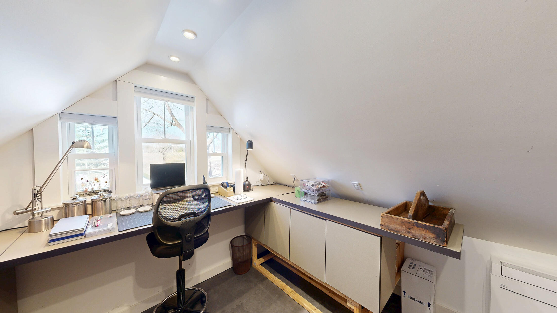15 Wadsworth Street Thomaston, ME 04861 - Photo 9 of 66 2nd Floor Studio or Office