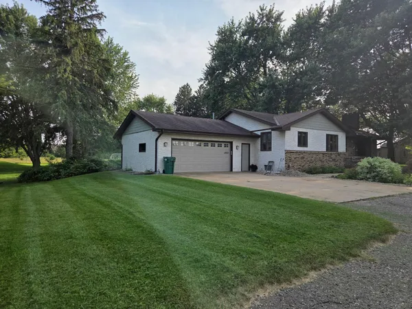 $400,000 | 1660 Bunker Lake Boulevard Northeast, Ham Lake, MN 55304